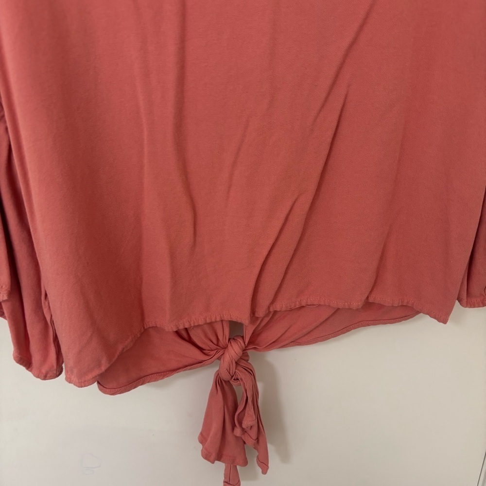 3/$15 Lola Grace Orange Tie-Front  low vneck Top size M - Picture 7 of 8